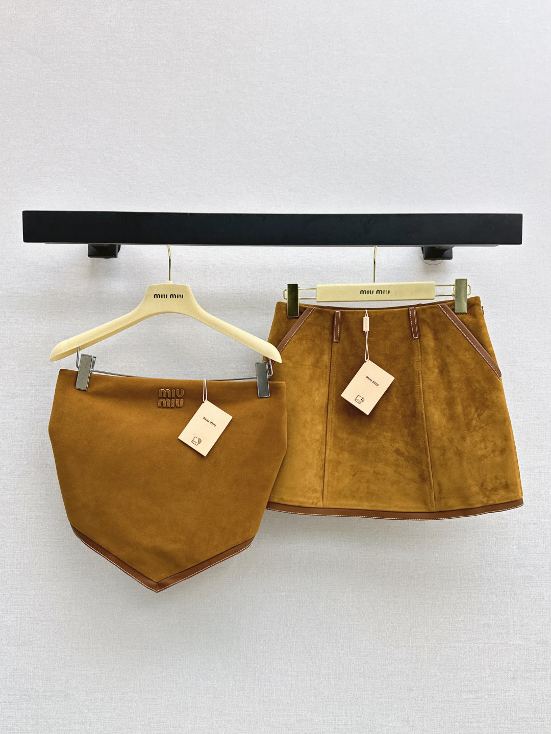 M*u 25ss suede bandana top