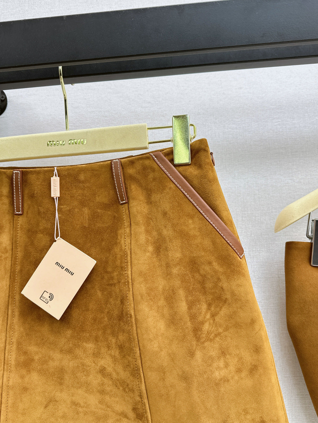 M*u 25ss suede skirt