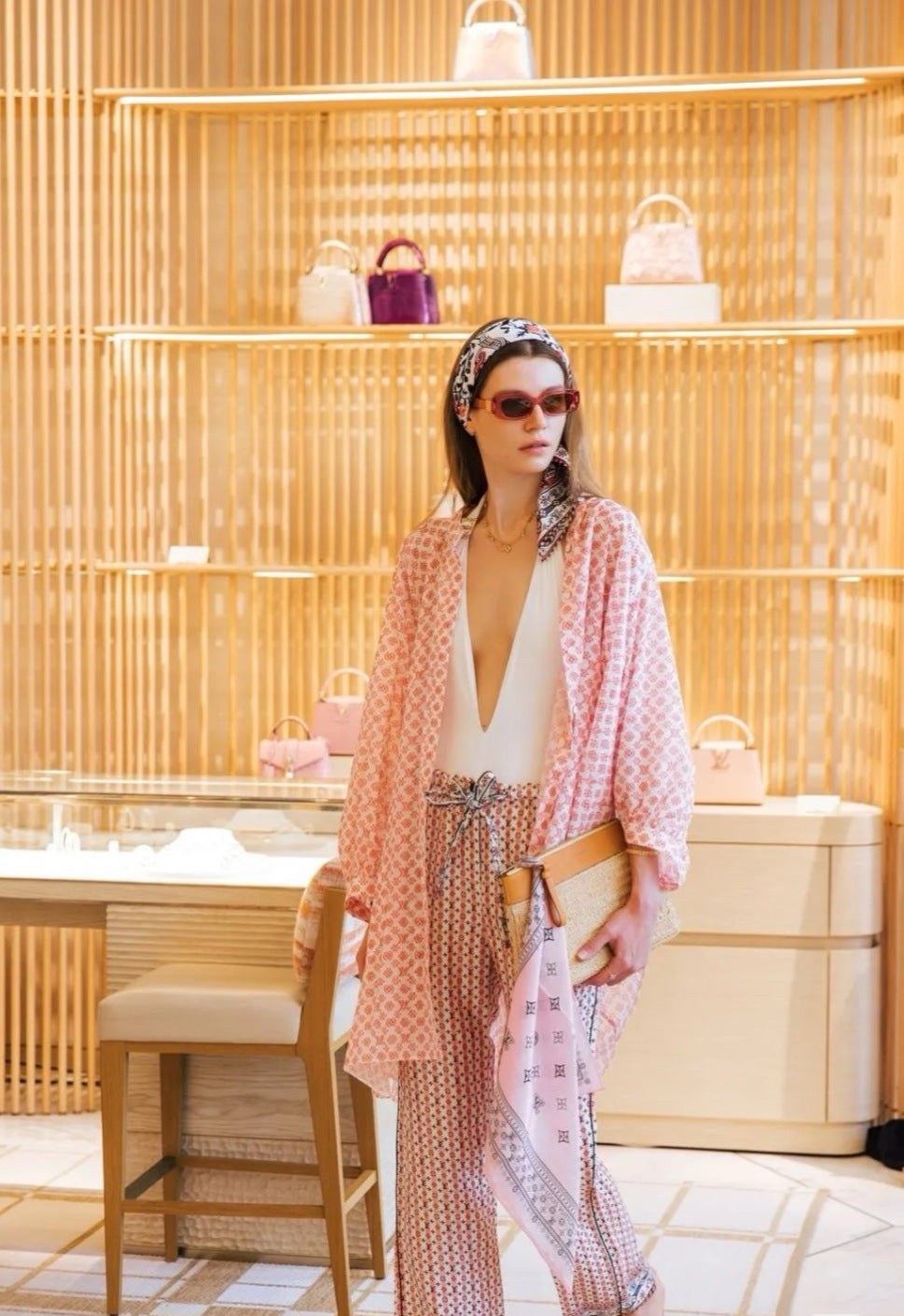 Loui* 25ss long cape blouse