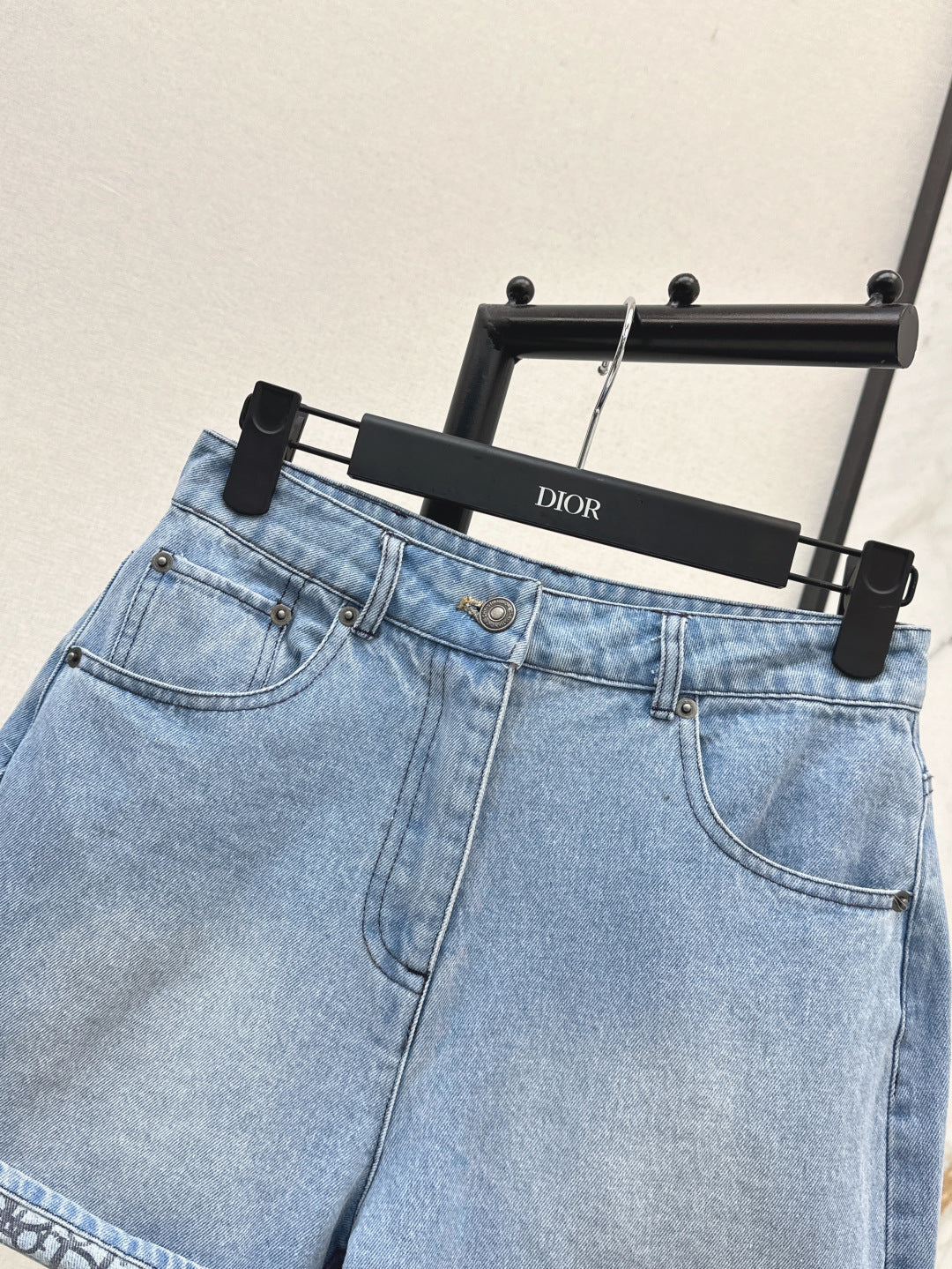 D*r 25ss oblique denim shorts