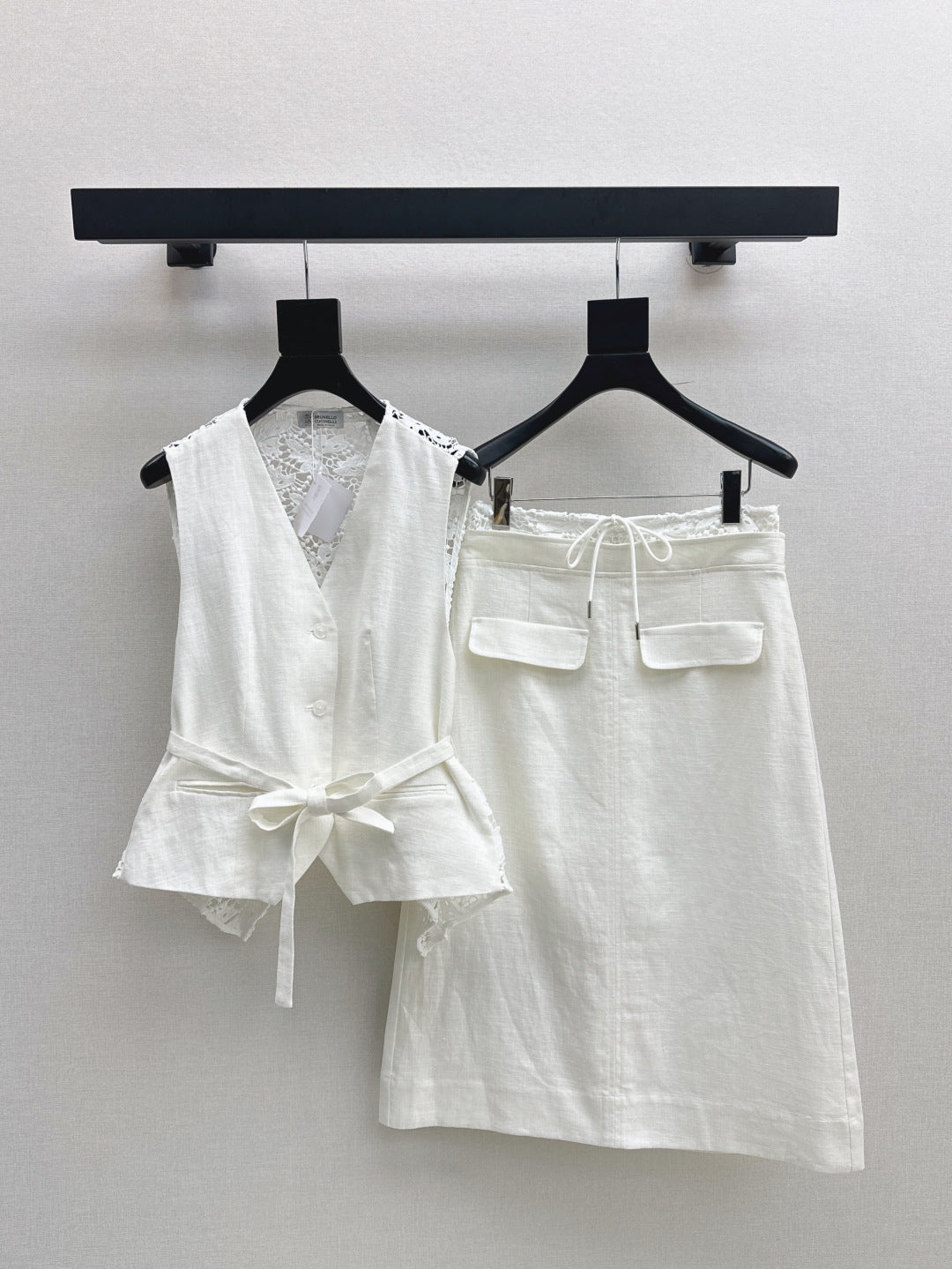 Brune*C 25ss lace vest and skirt set