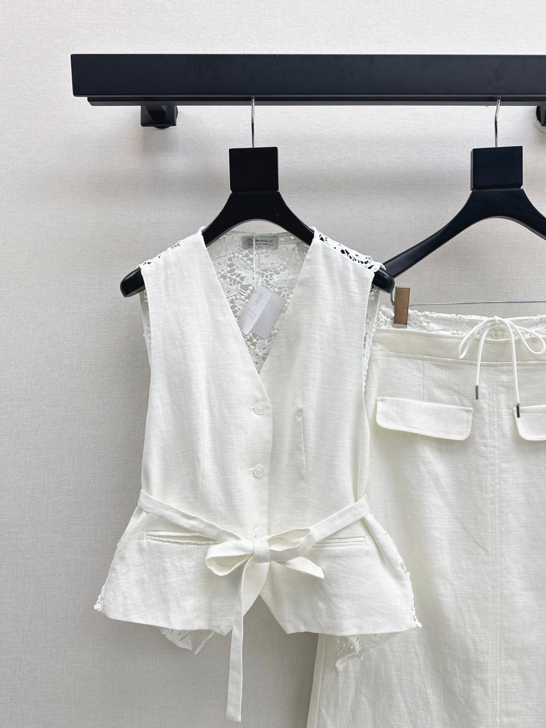 Brune*C 25ss lace vest and skirt set