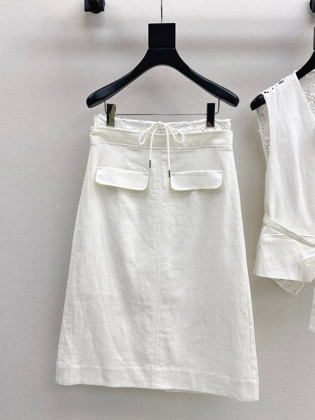 Brune*C 25ss lace vest and skirt set