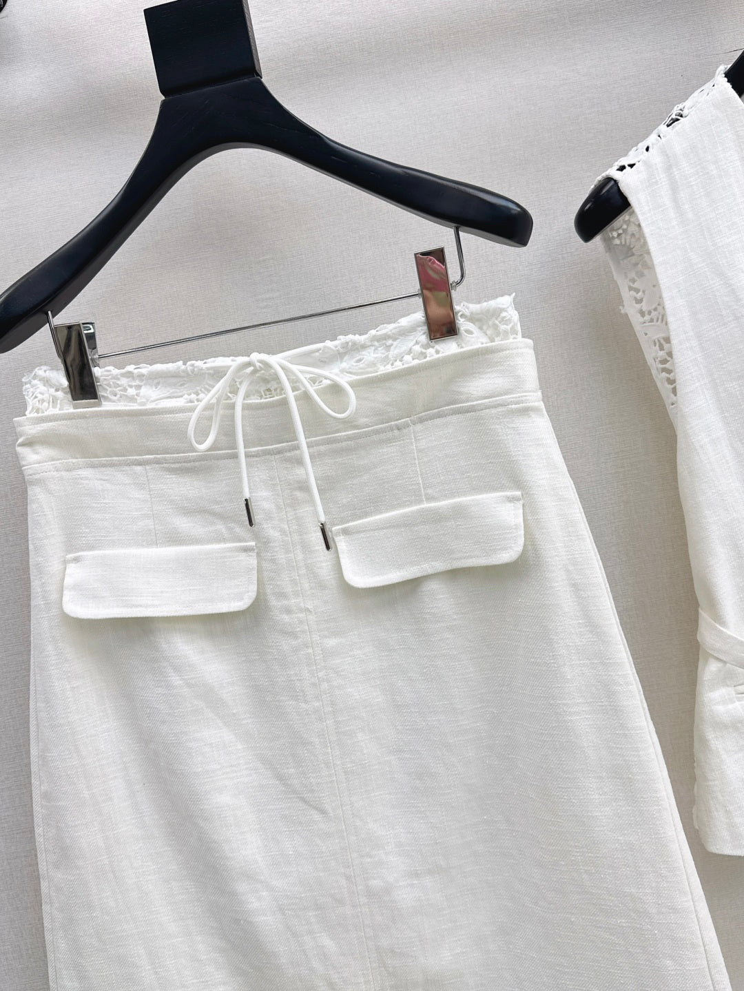 Brune*C 25ss lace vest and skirt set