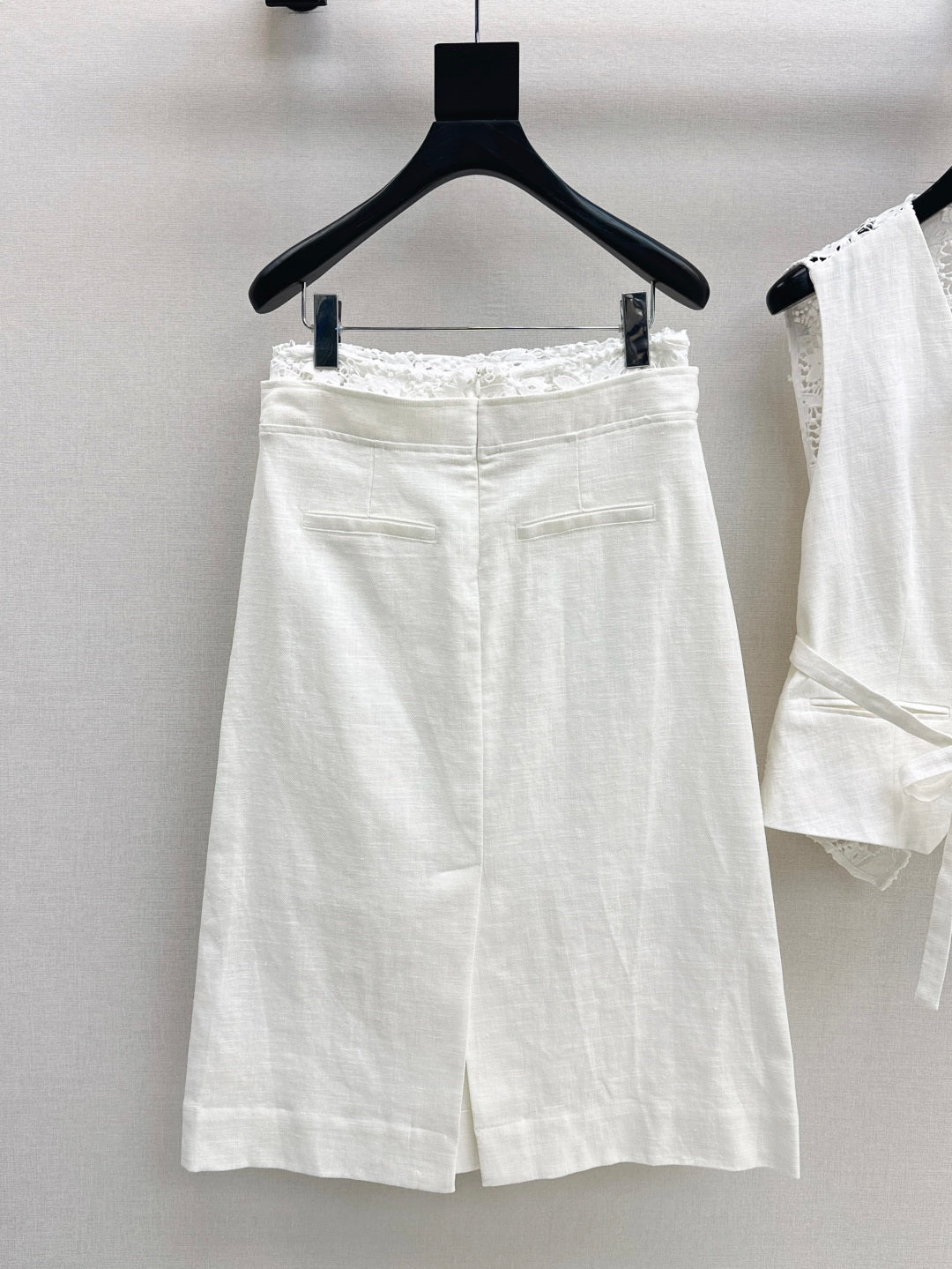 Brune*C 25ss lace vest and skirt set