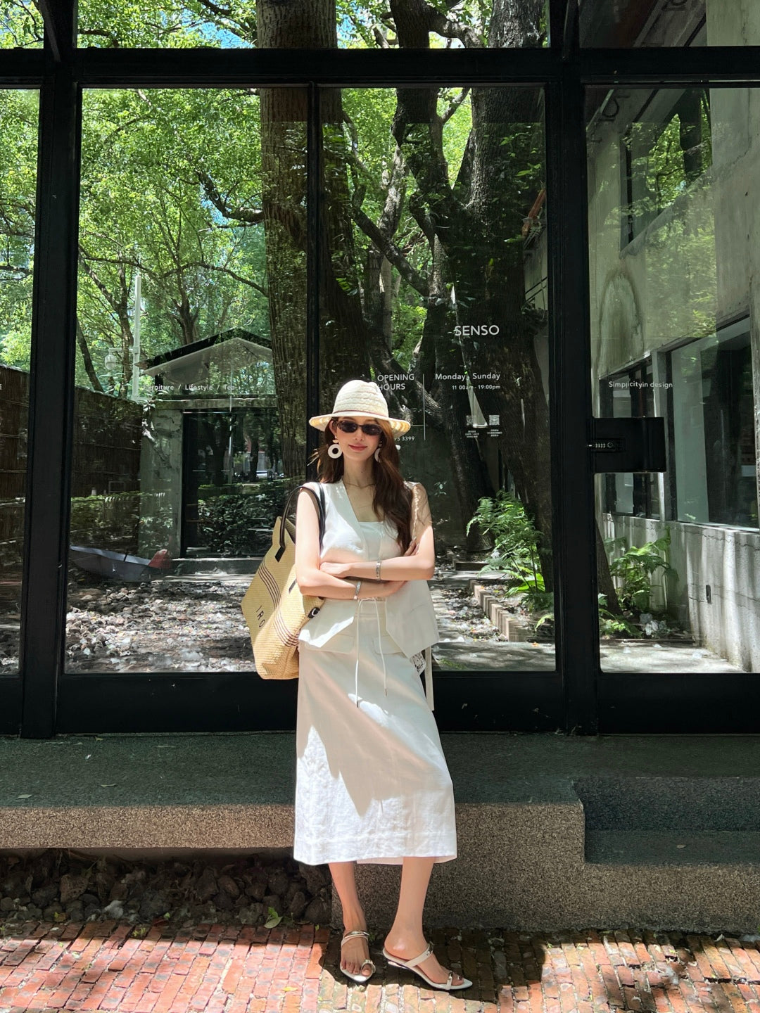 Brune*C 25ss lace vest and skirt set