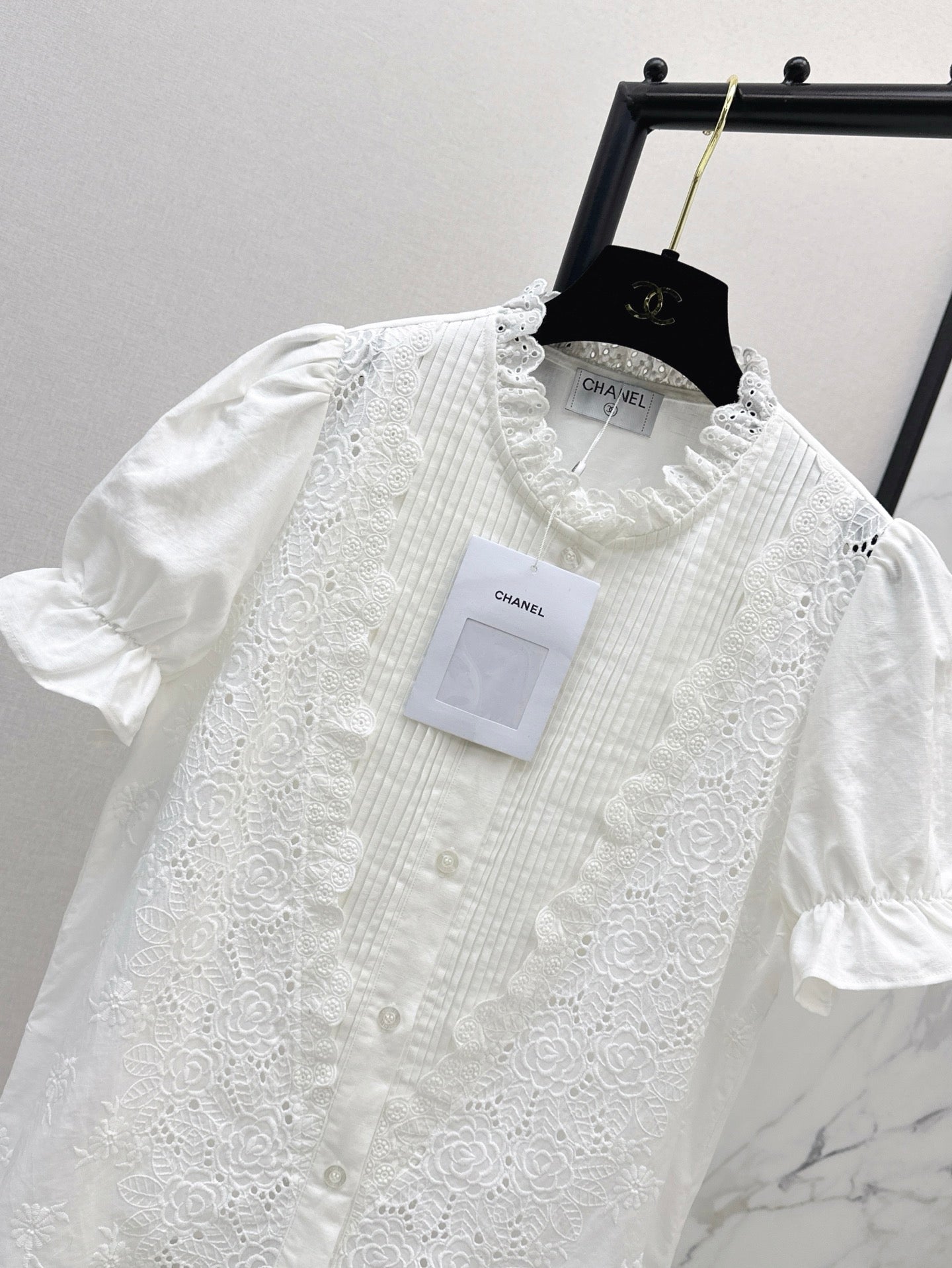 C*nel 25ss embroidered ruff-sleeve shirt