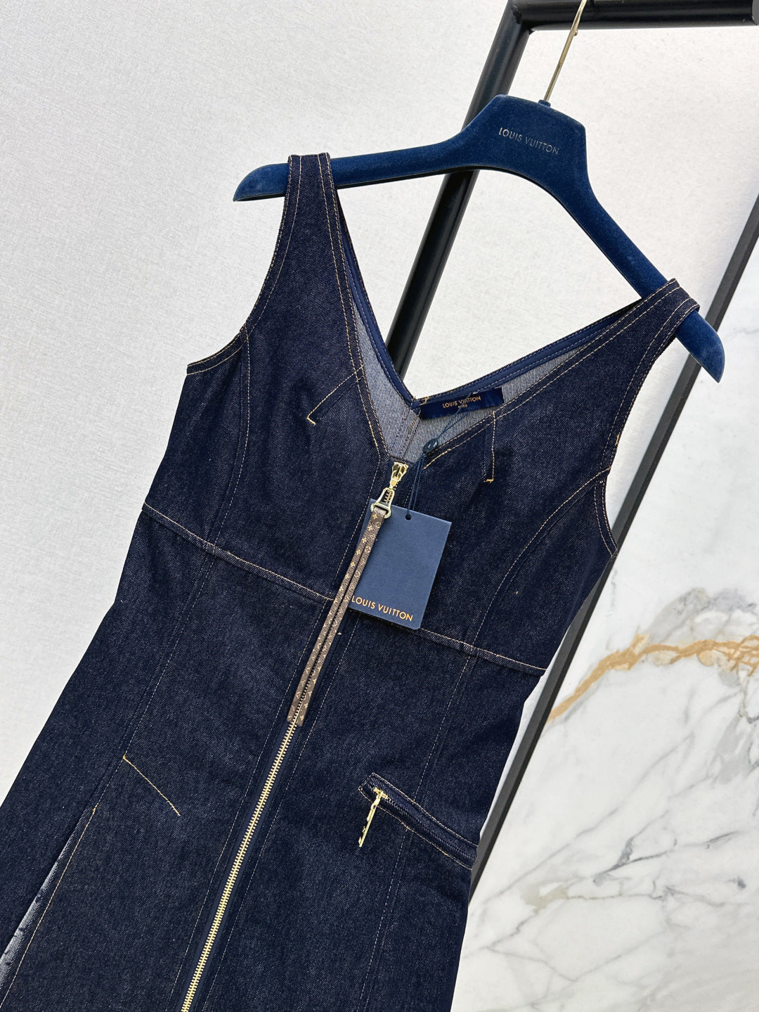 Loui* 25ss v-neck denim mini dress