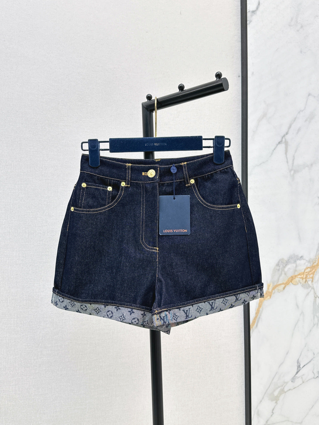 Loui* 25ss cuffed hem denim mini shorts