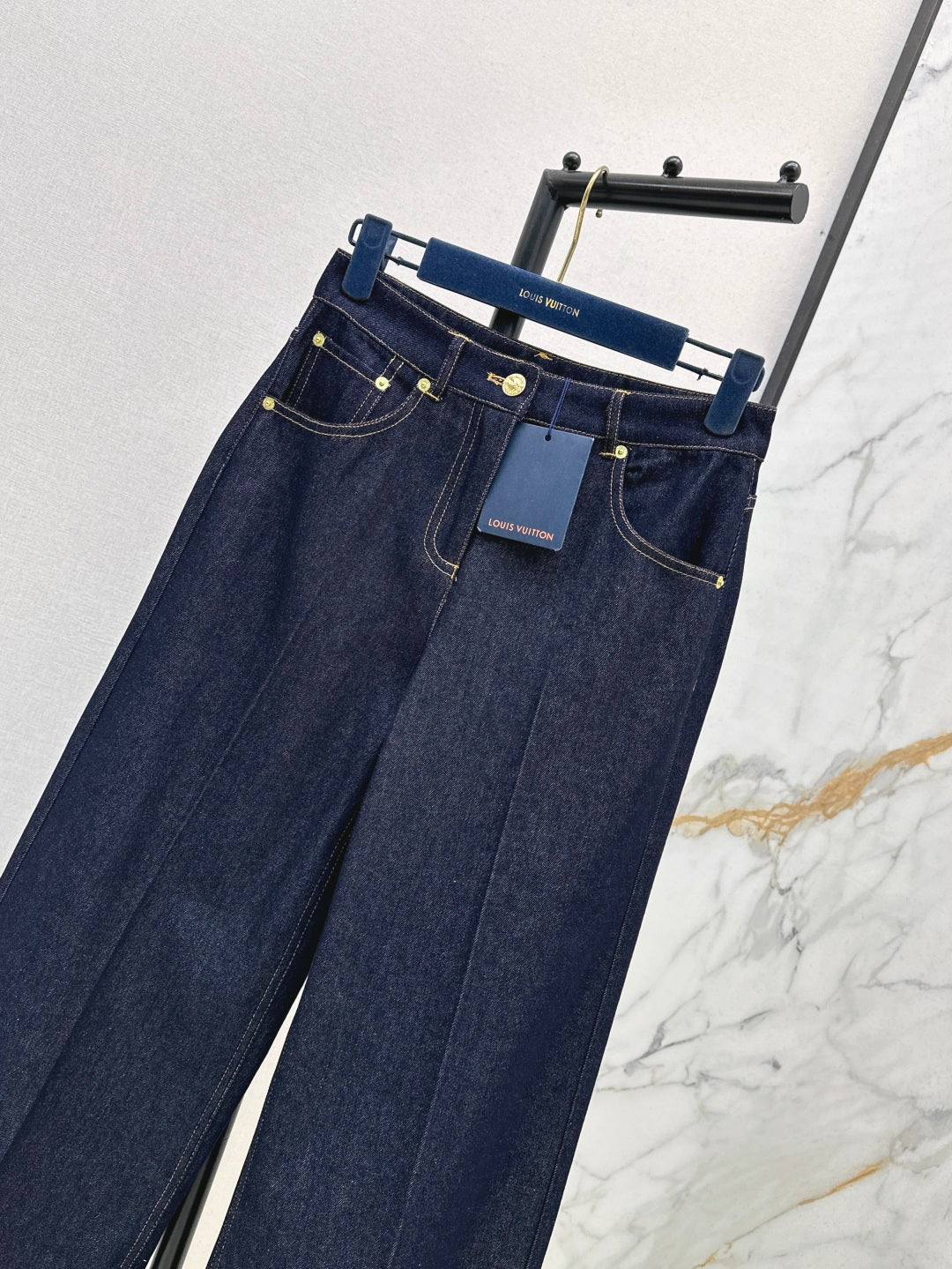 Loui* 25ss cuffed hem flared jeans