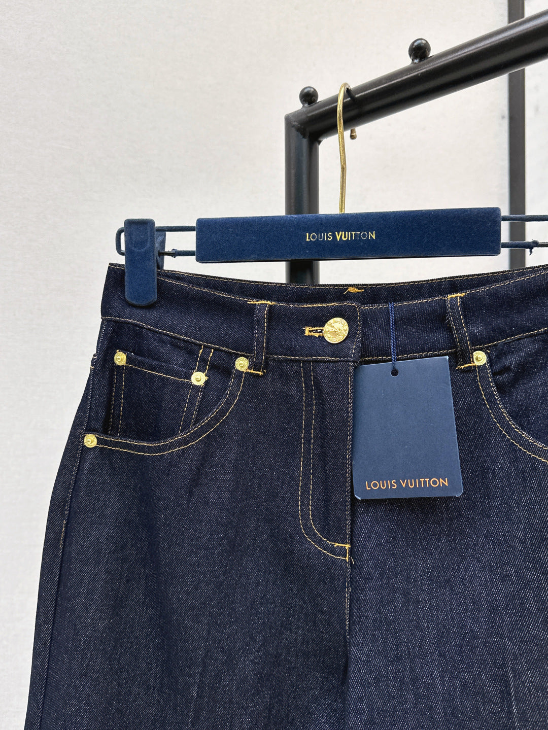 Loui* 25ss cuffed hem flared jeans