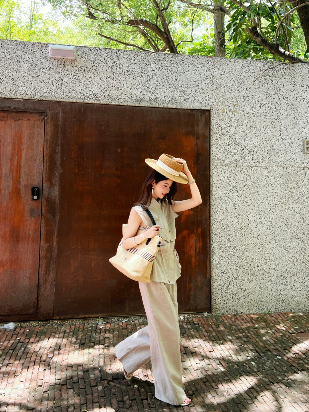 Brune*C 25ss linen drawstring vest