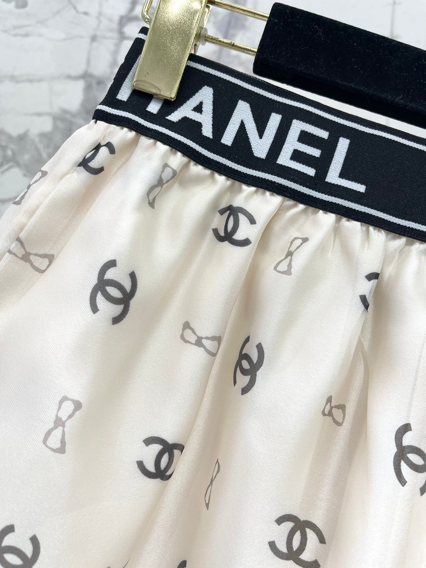 C*nel 25ss printed shorts