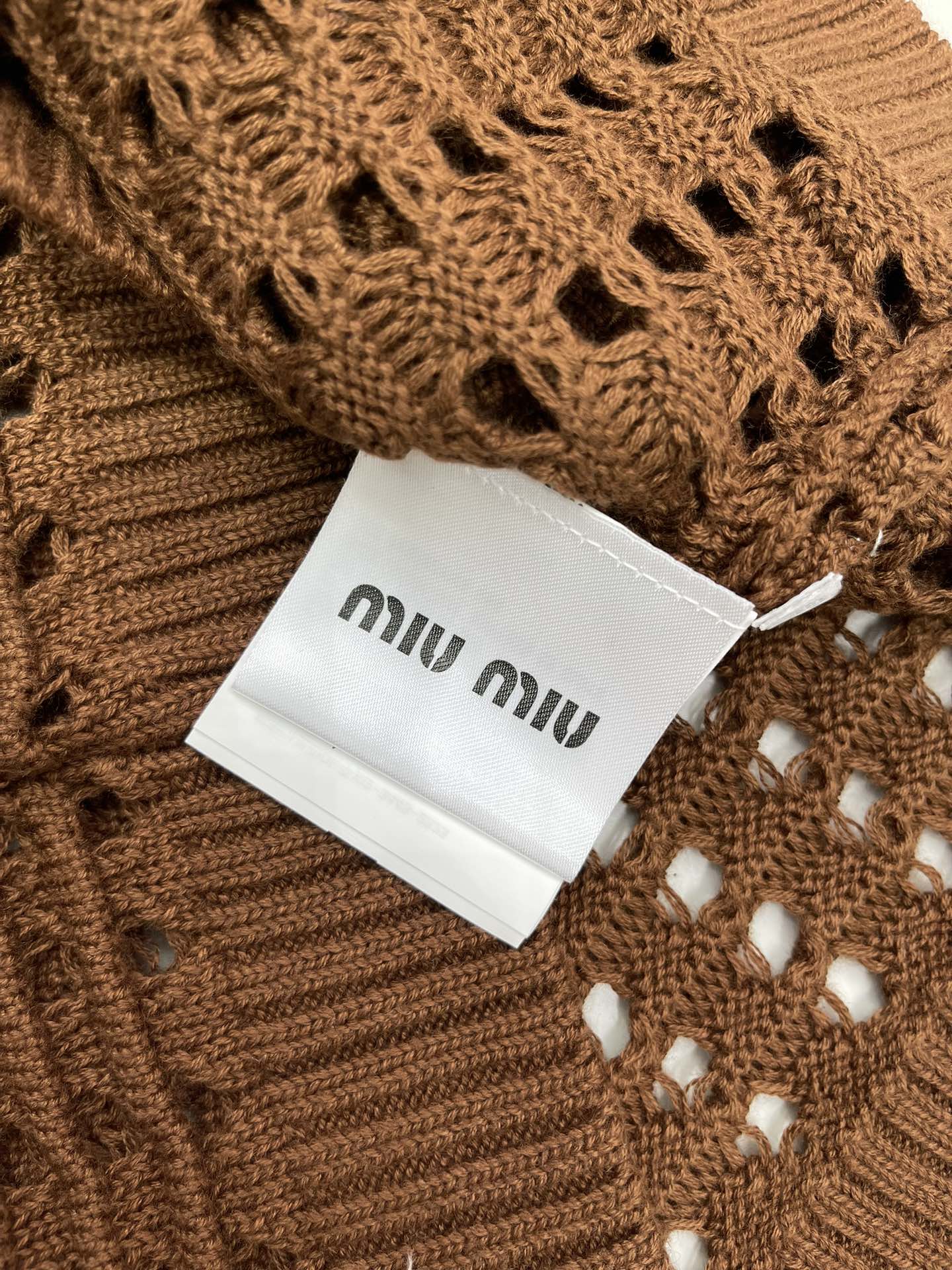 M*u 25ss knitted hollow vest