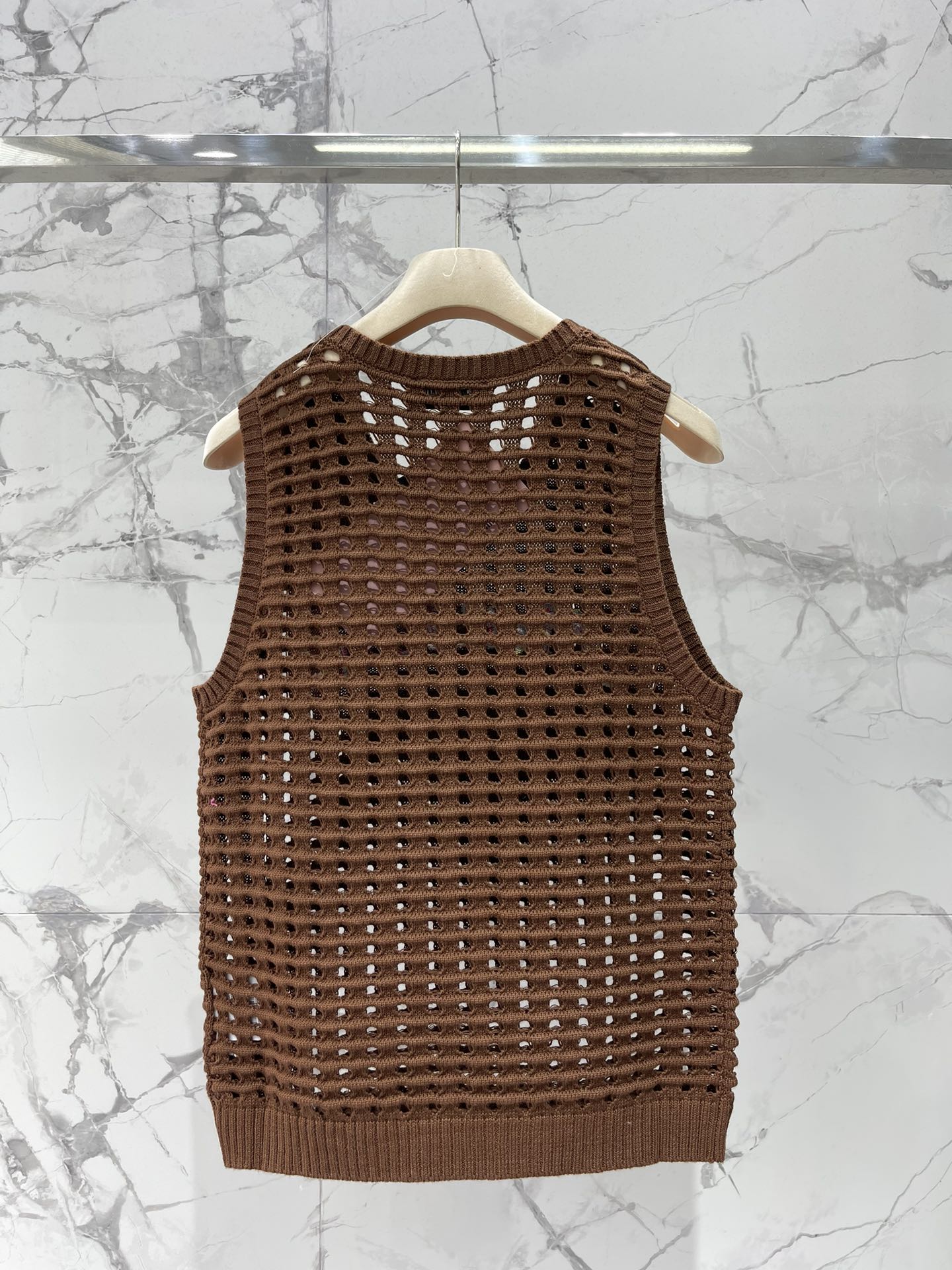 M*u 25ss knitted hollow vest