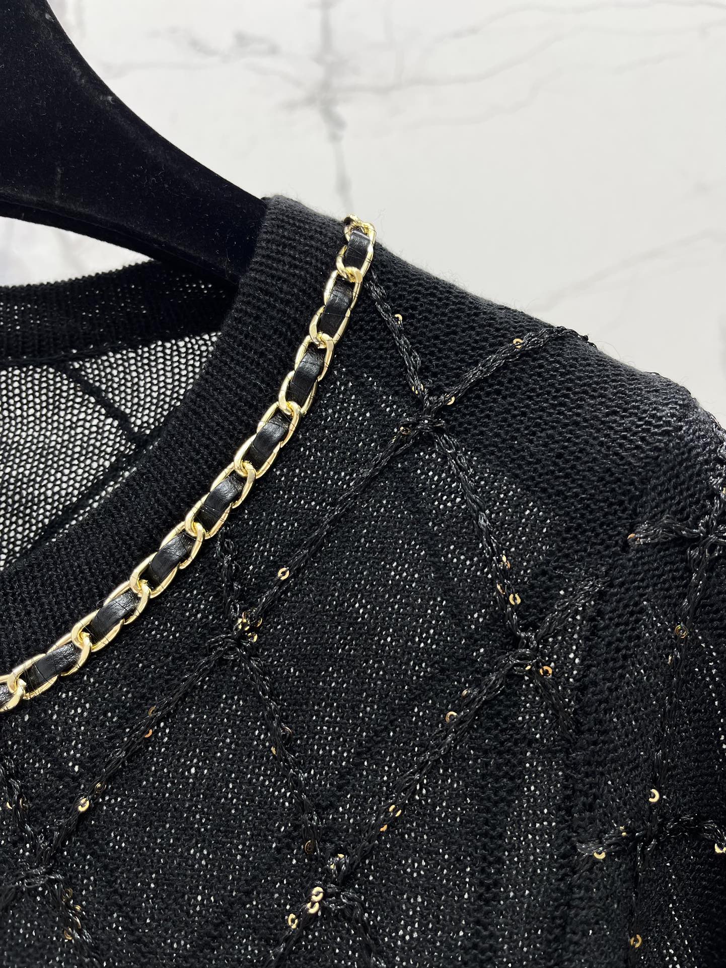 C*nel 25ss chain neck knit t-shirt