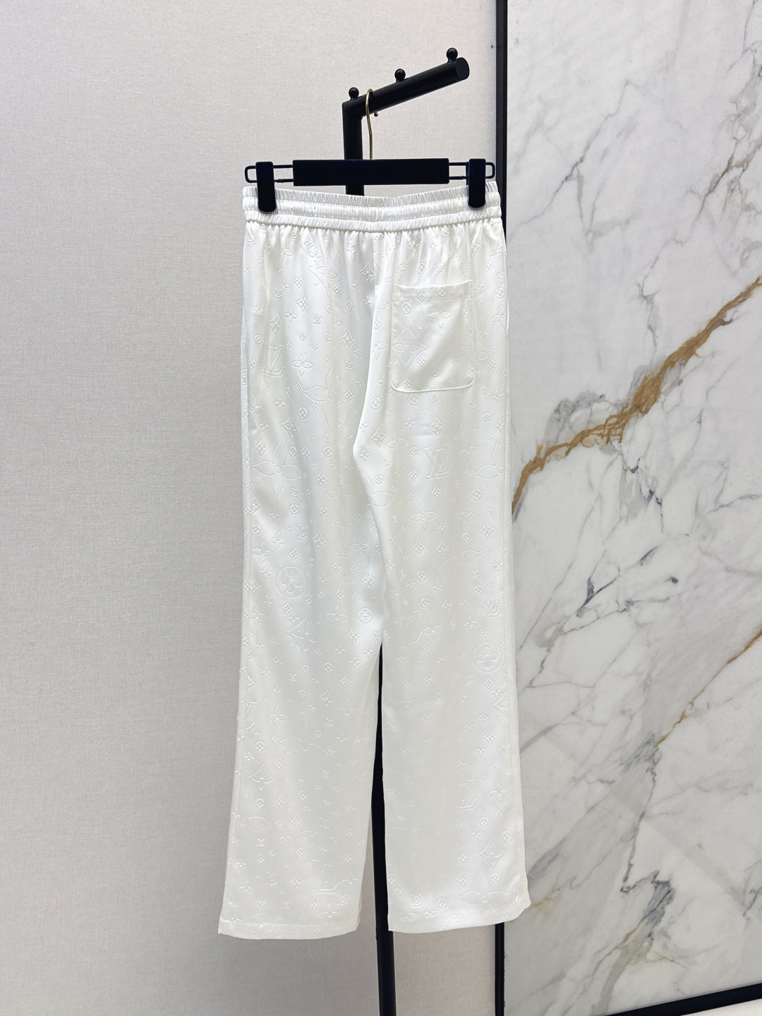 Loui* 25ss monogram accent drawstring pants