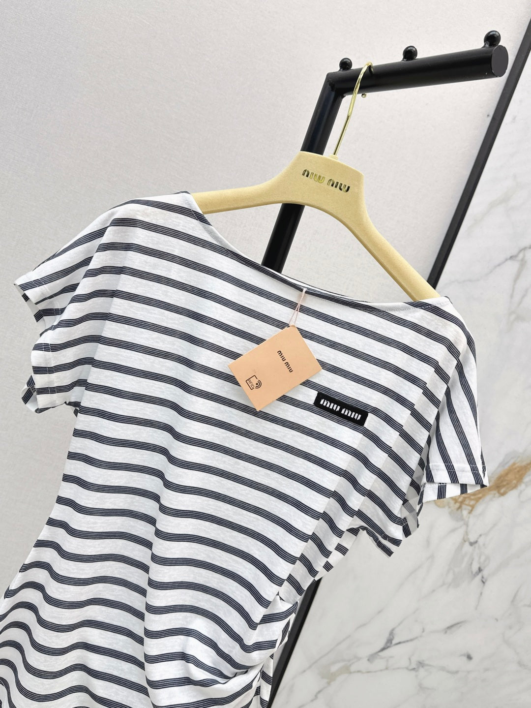 M*u 25ss boat neck top