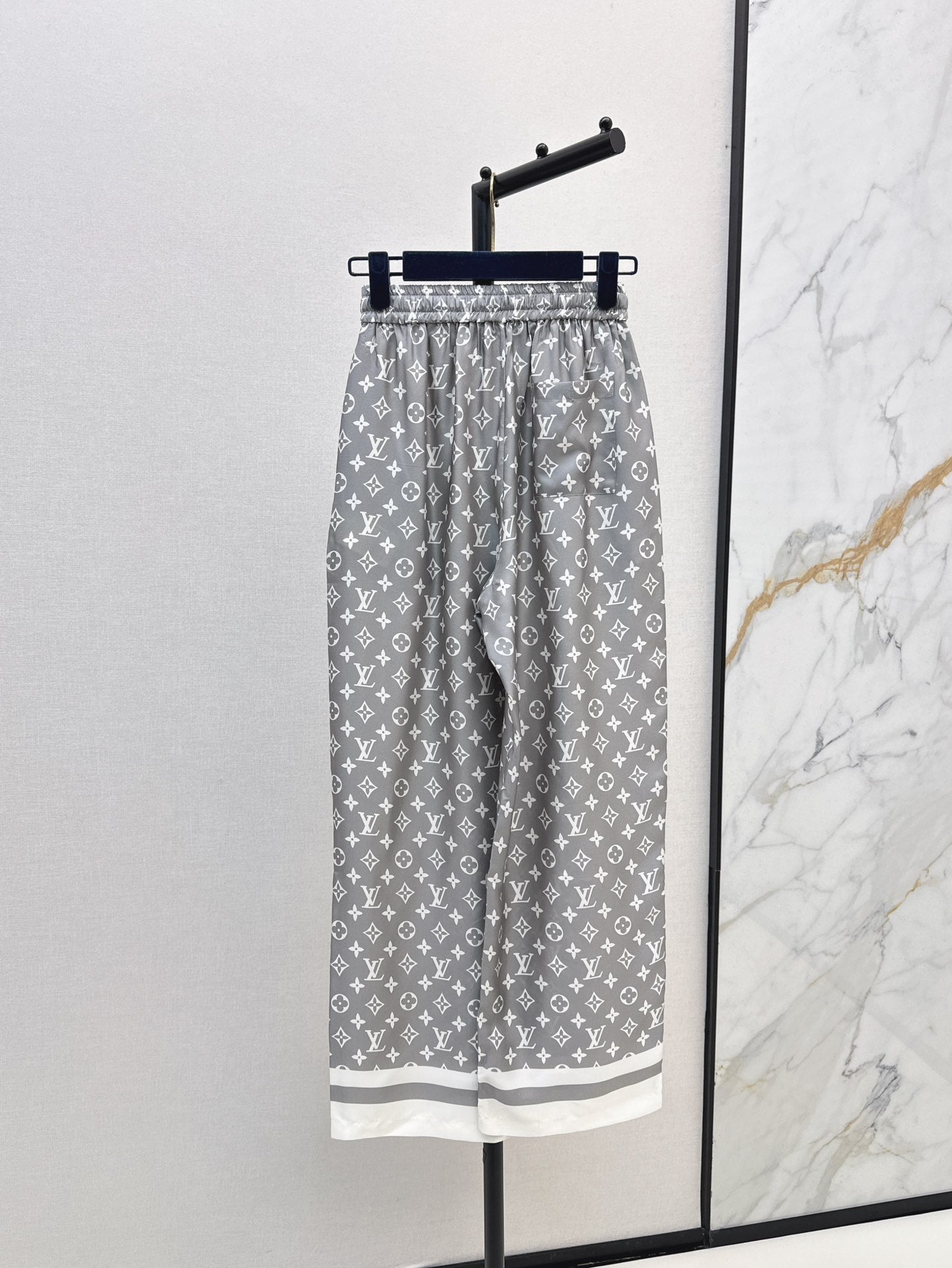 Loui* 25ss monogram silk pants