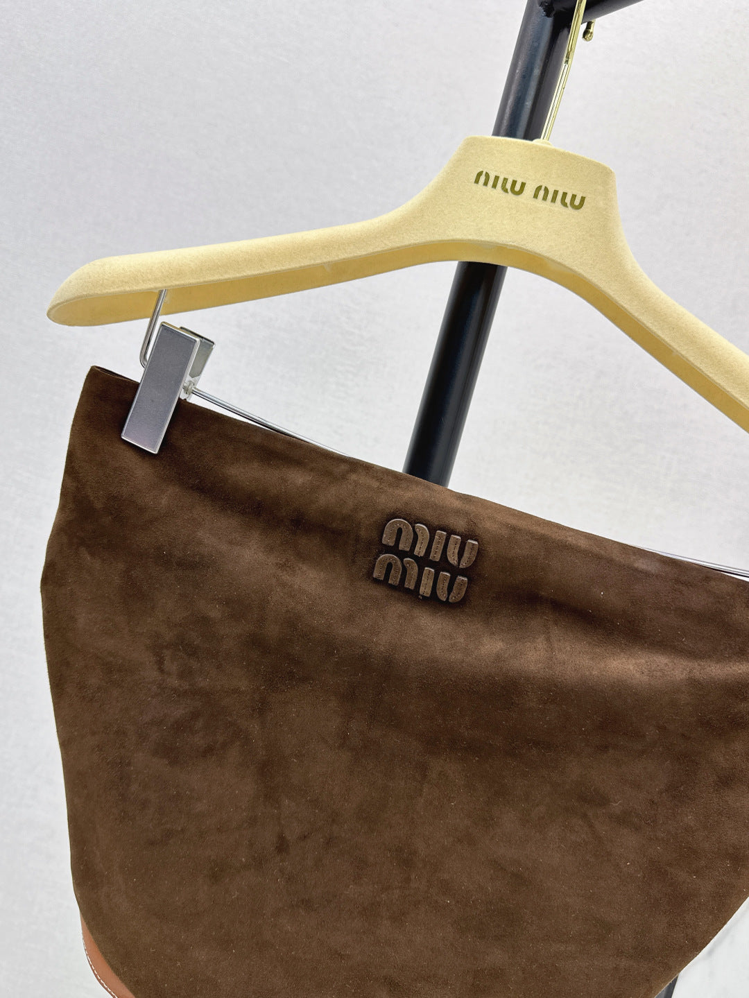 M*u 25ss suede bandana top