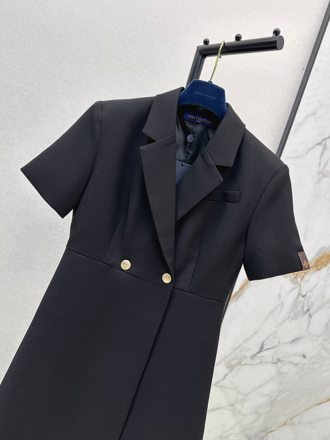 Loui* 25ss short-sleeve tailored wrap dress