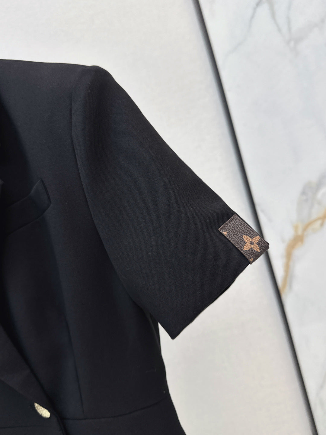 Loui* 25ss short-sleeve tailored wrap dress