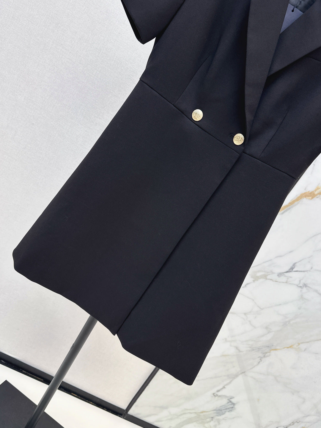 Loui* 25ss short-sleeve tailored wrap dress