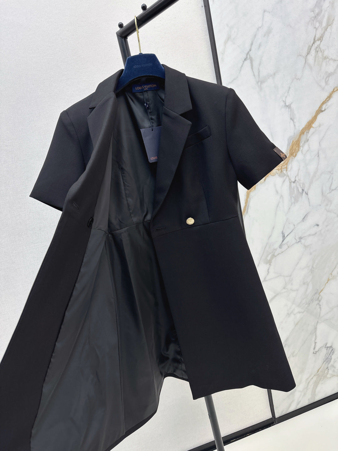 Loui* 25ss short-sleeve tailored wrap dress