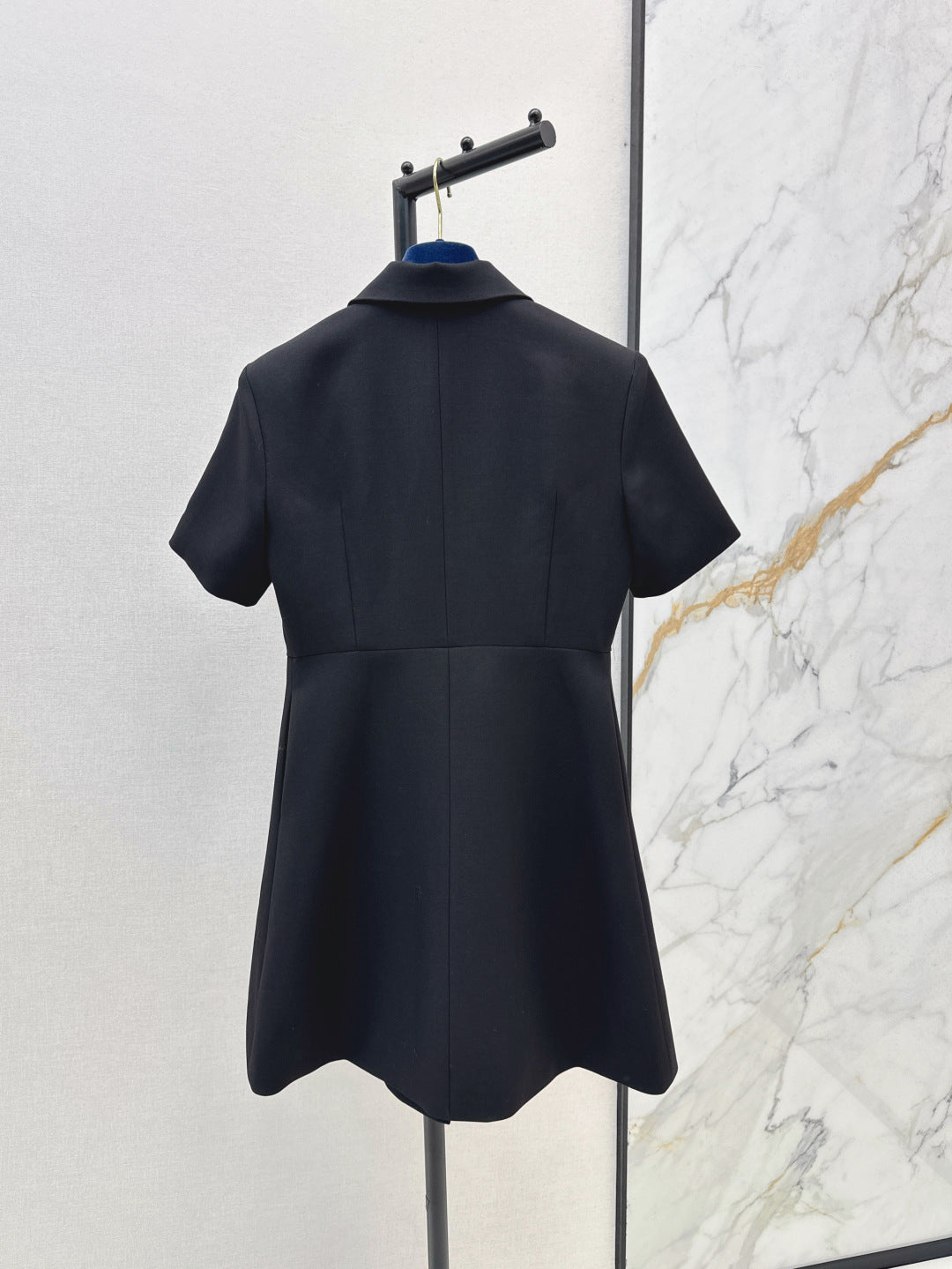 Loui* 25ss short-sleeve tailored wrap dress