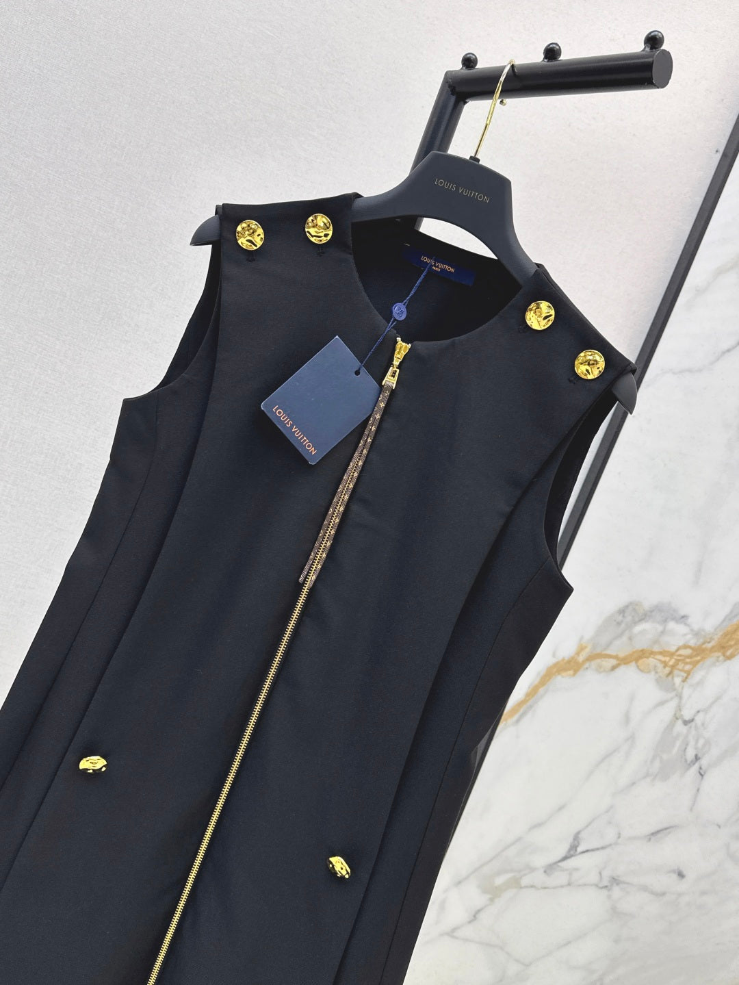 Loui* 25ss button detail dress