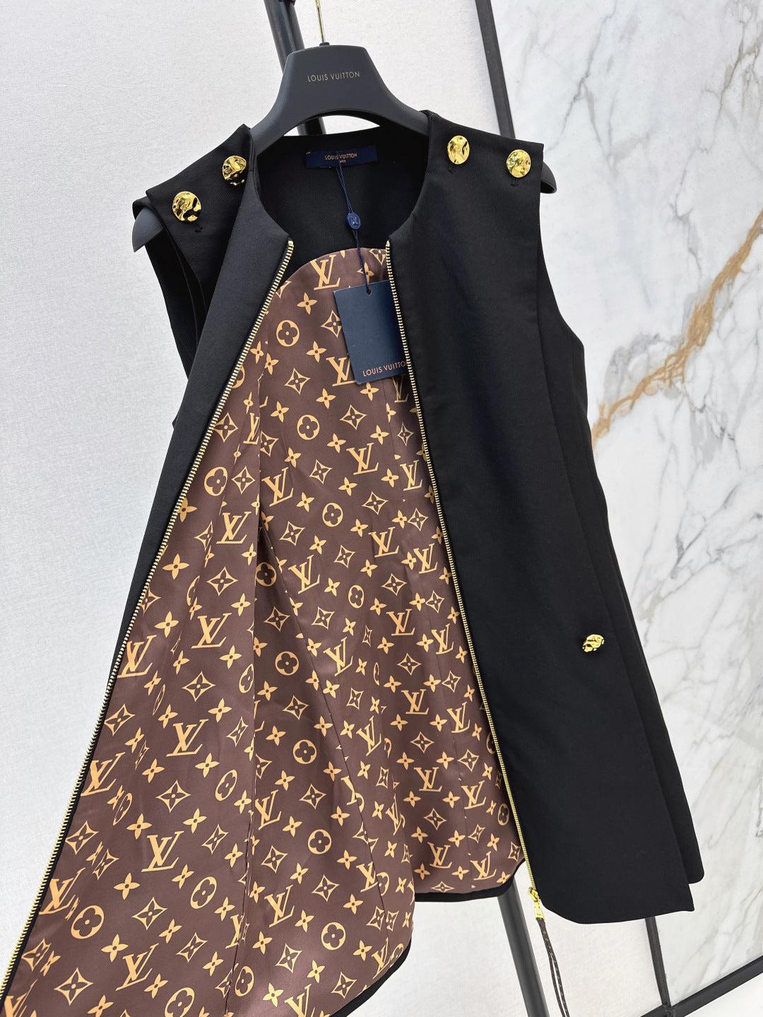 Loui* 25ss button detail dress