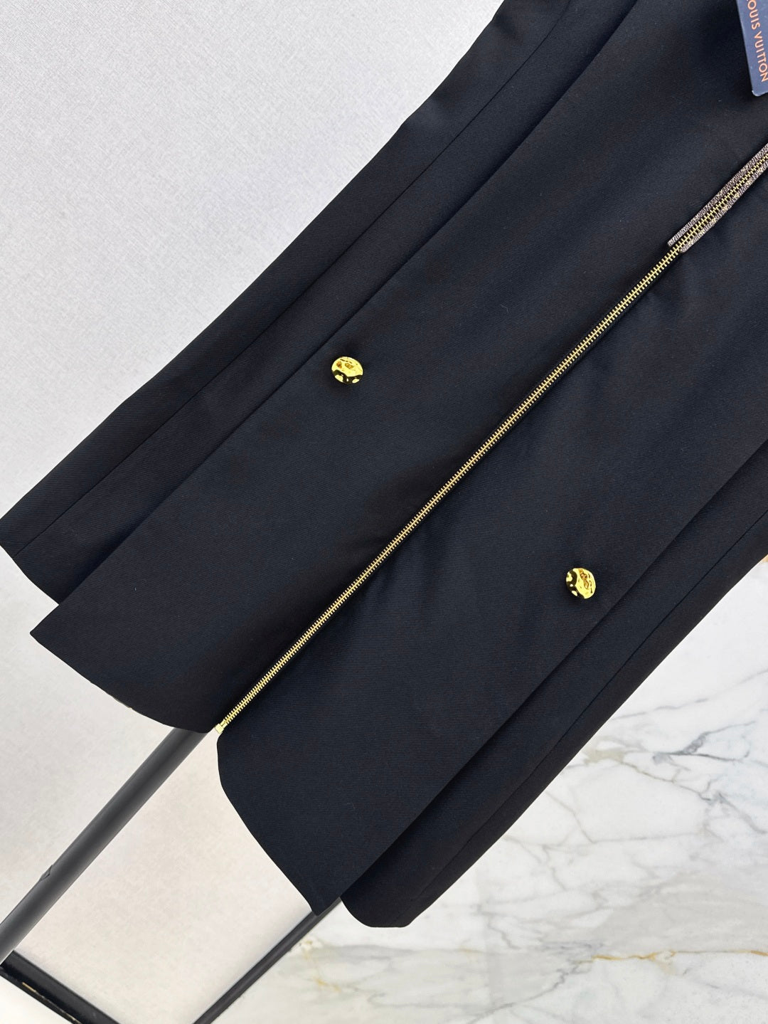 Loui* 25ss button detail dress