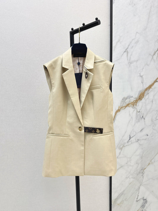 Loui* 25ss monogram accent sleeveless blazer