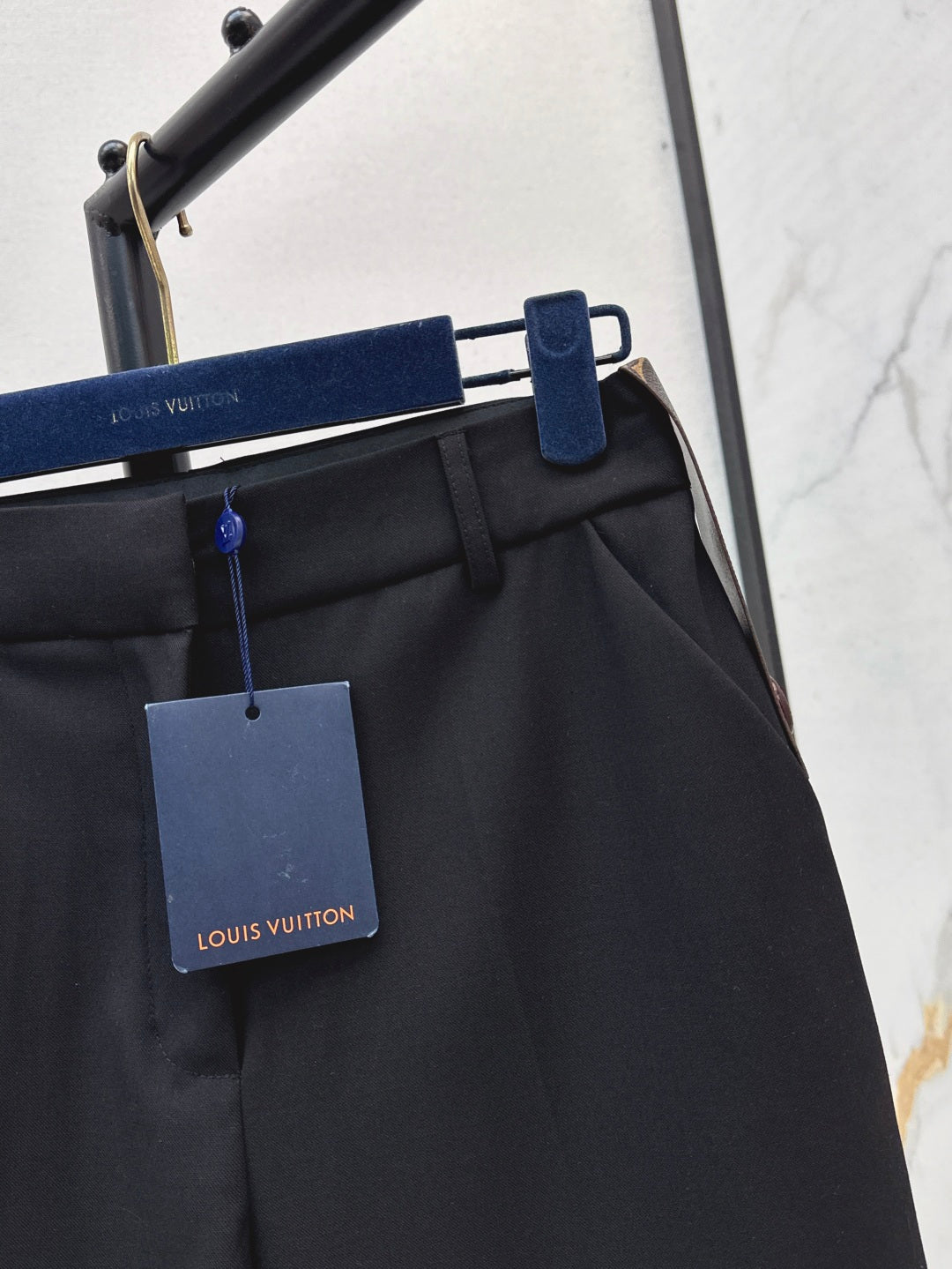 Loui* 25ss tailored bermuda shorts