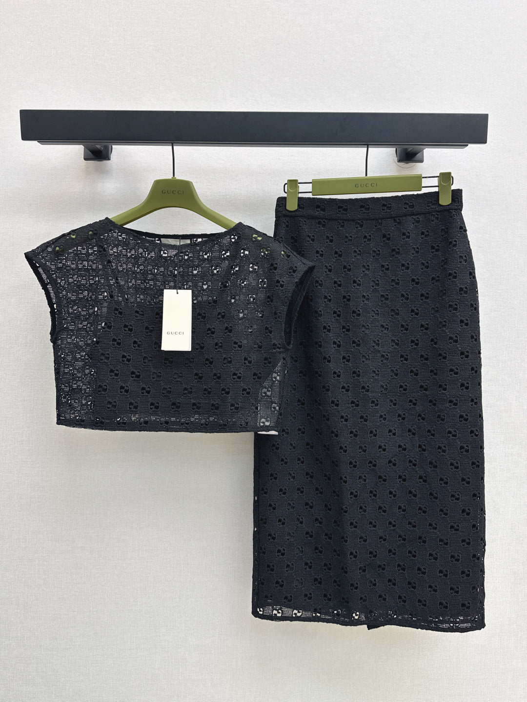 Gu* 25ss GG macrame top and skirt set