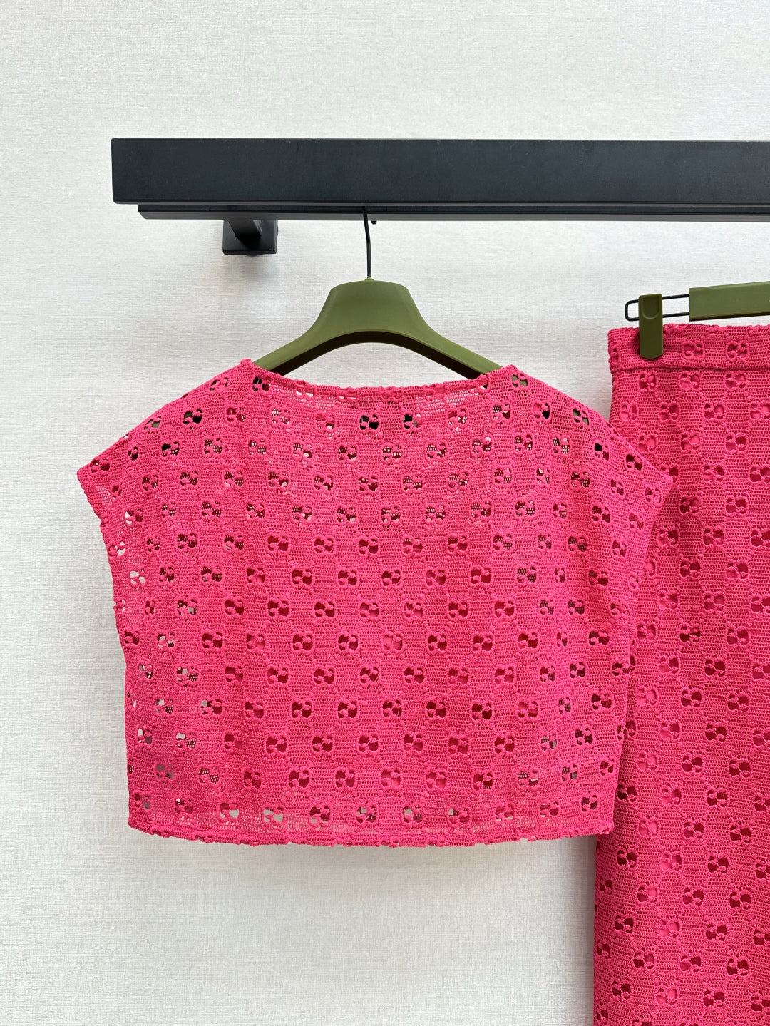 Gu* 25ss GG macrame top and skirt set