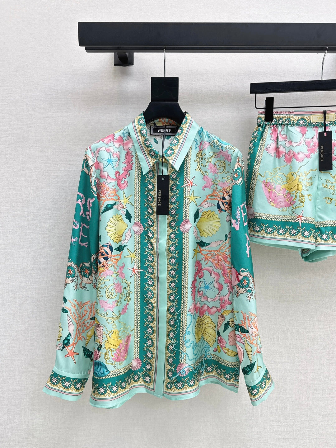 Versa* 25ss barocco silk shirt