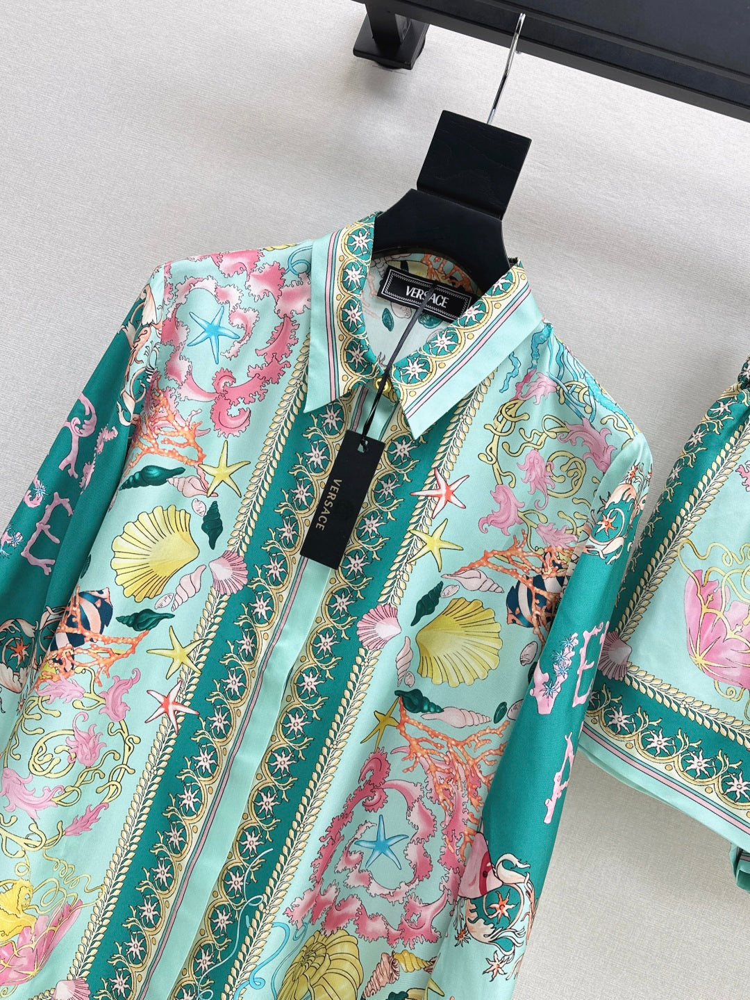 Versa* 25ss barocco silk shirt