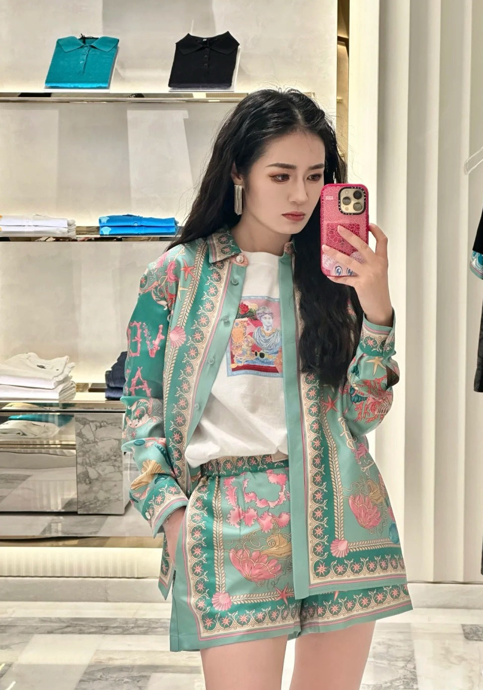 Versa* 25ss barocco silk shorts