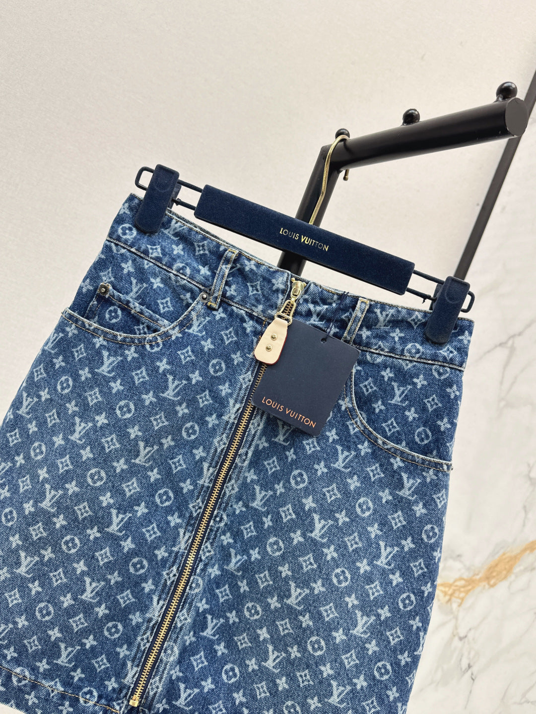 Loui* 25ss monogram denim mini skirt