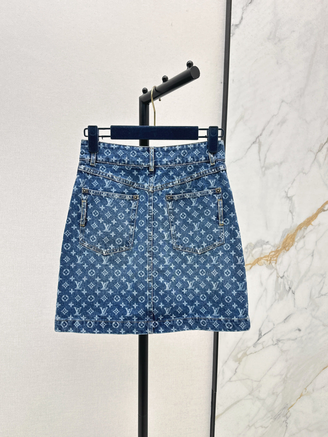 Loui* 25ss monogram denim mini skirt