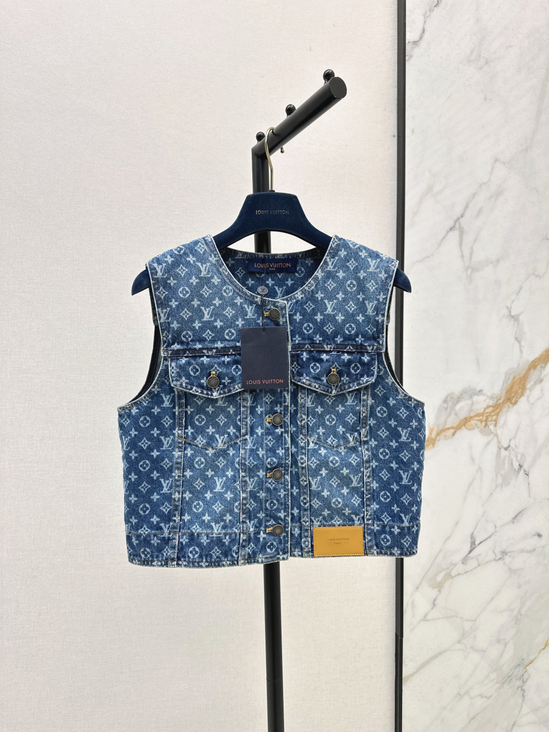 Loui* 25ss monogram sleeveless denim jacket