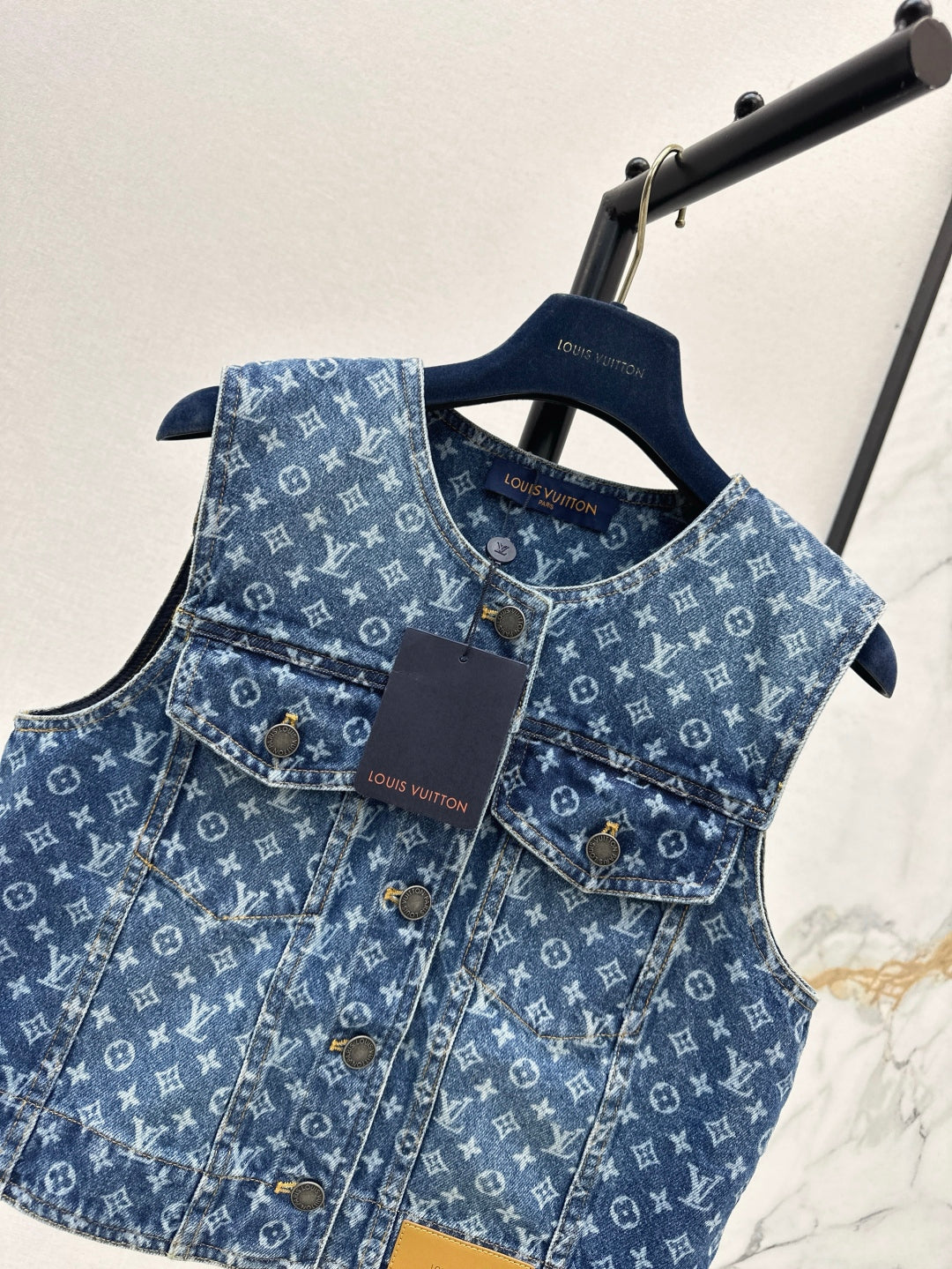 Loui* 25ss monogram sleeveless denim jacket