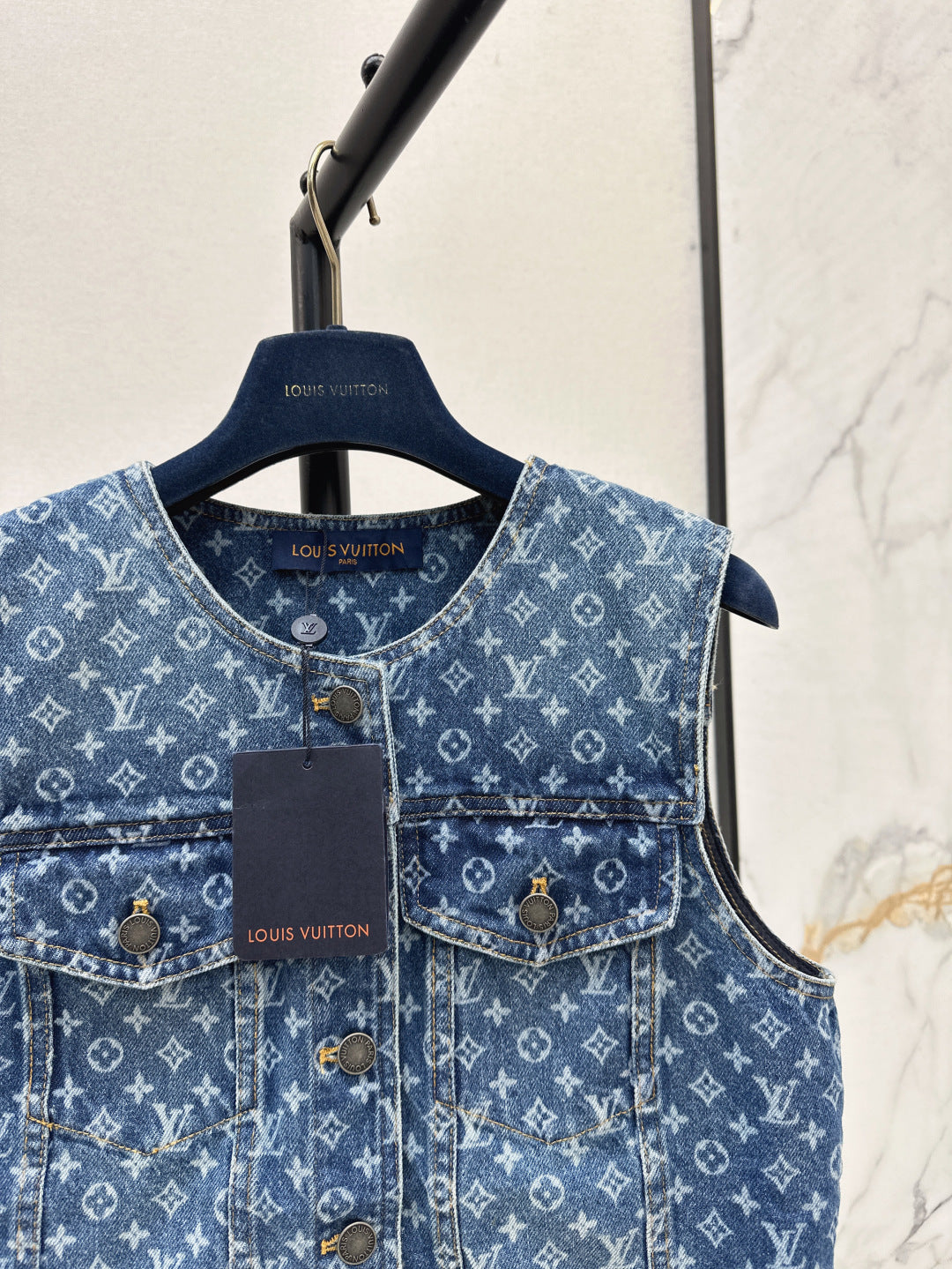 Loui* 25ss monogram sleeveless denim jacket