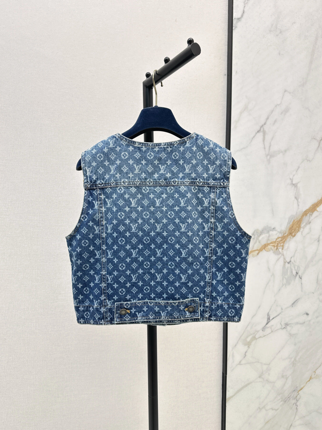 Loui* 25ss monogram sleeveless denim jacket