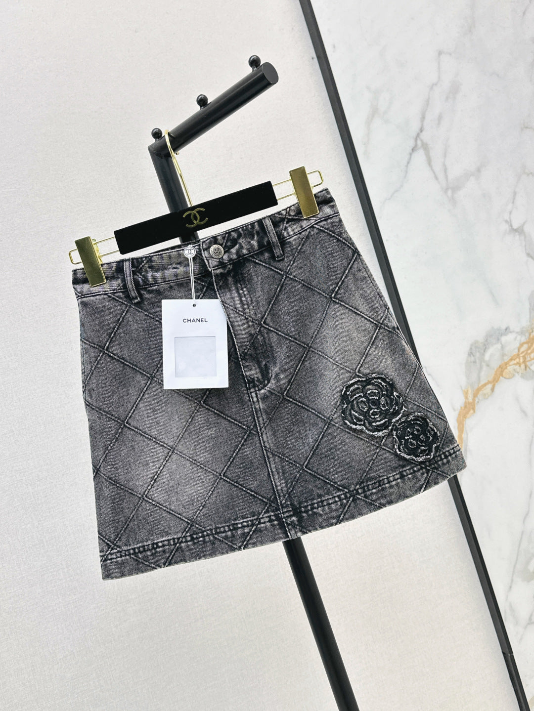 C*nel 25ss embroidered diamond denim shorts