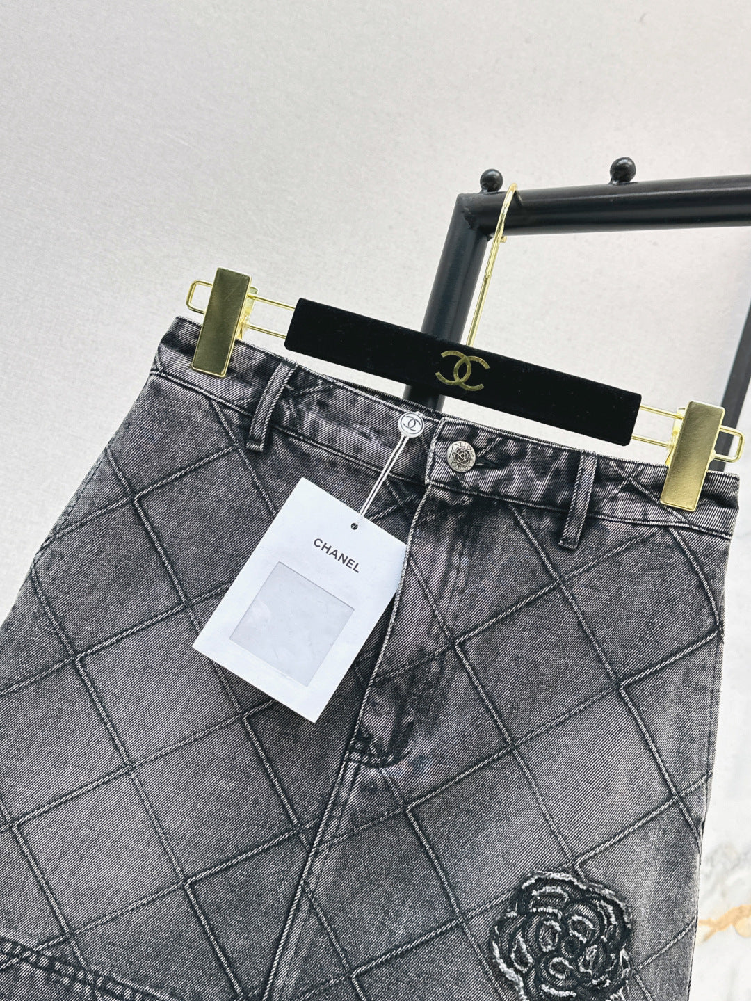 C*nel 25ss embroidered diamond denim shorts