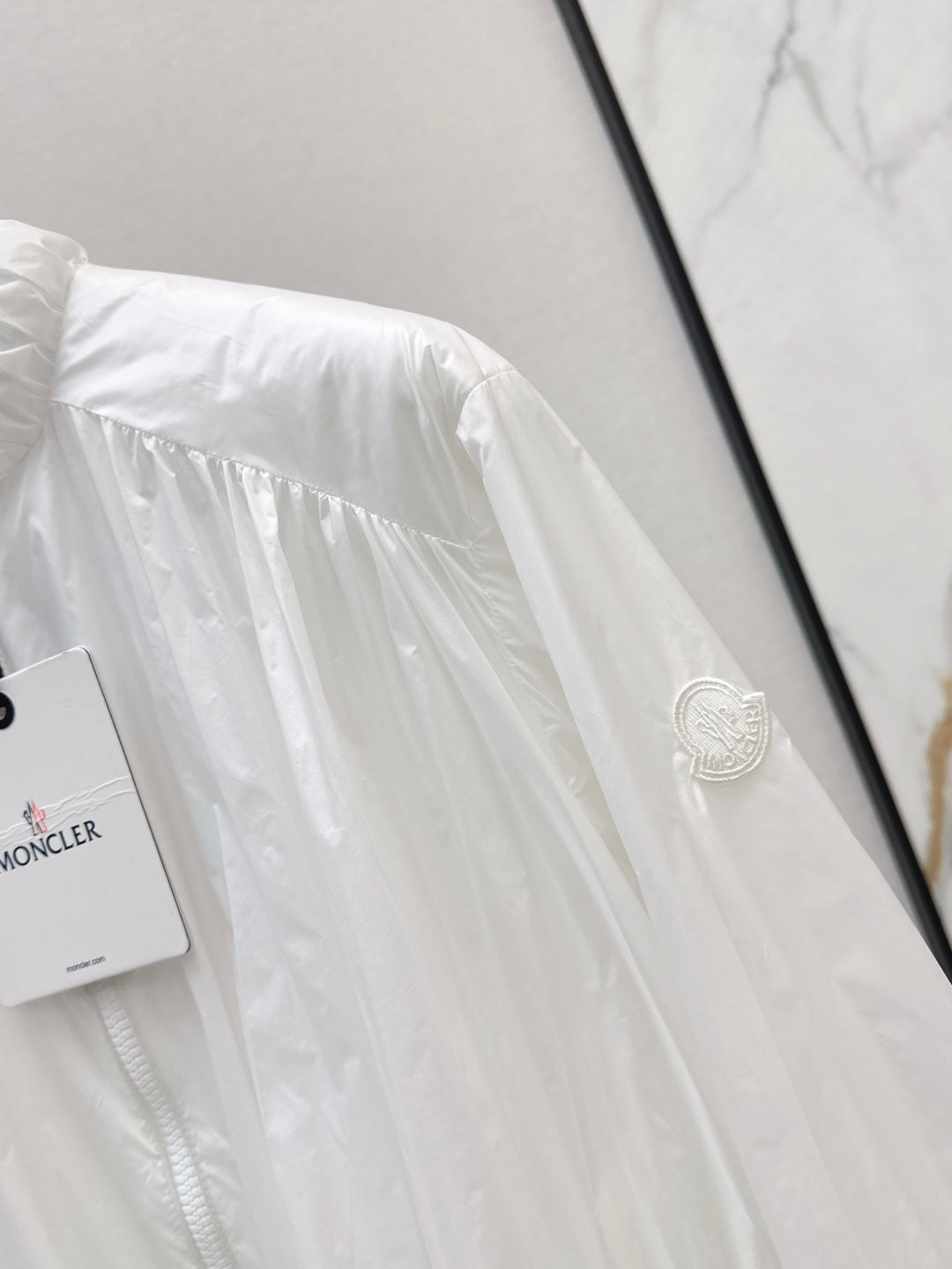 Monc* 25ss pleated details bomber jacket