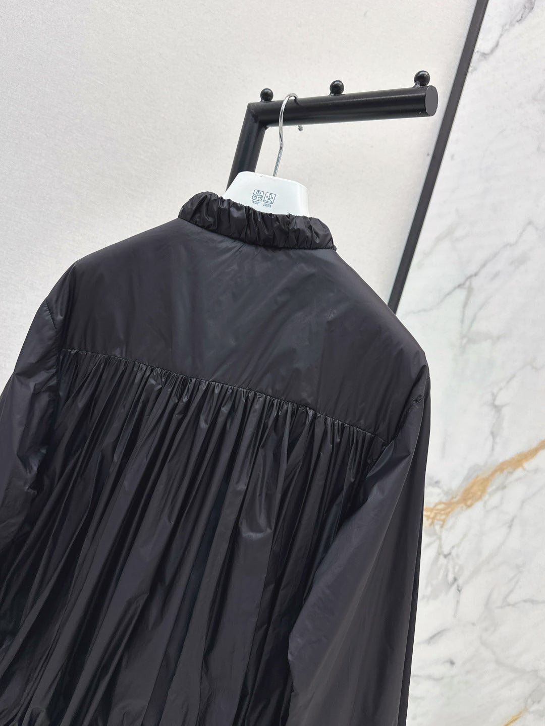 Monc* 25ss pleated details bomber jacket