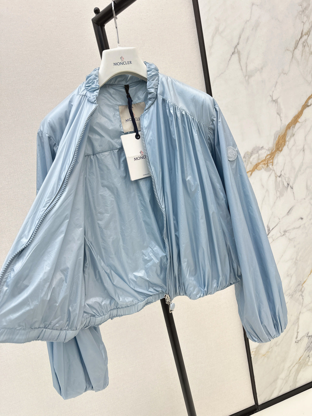 Monc* 25ss pleated details bomber jacket